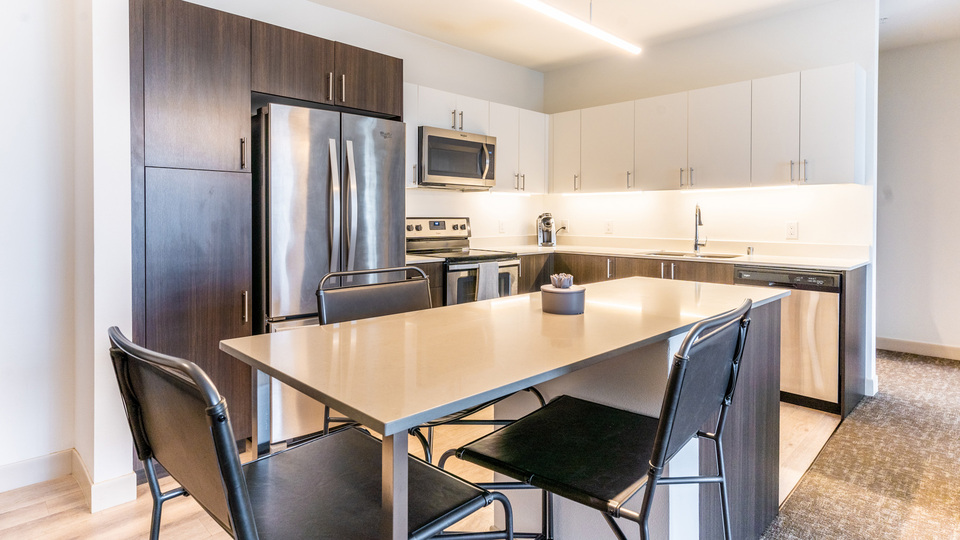 Rent The Corners of Brookfield Apartments 507 in Brookfield, WI Landing